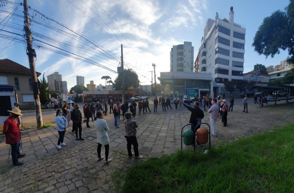 Trabalhadores rurais fazem protesto pacífico pela suspensão da Feira Livre