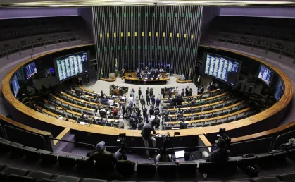 Câmara aprova medida provisória que acaba com a “taxa das blusinhas”