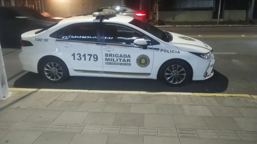 Motociclista fica ferido em colisão com picape no bairro Cidade Alta