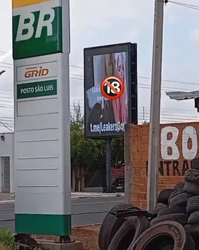 Painel de LED publicitário sofre ciberataque e exibe conteúdo pornográfico