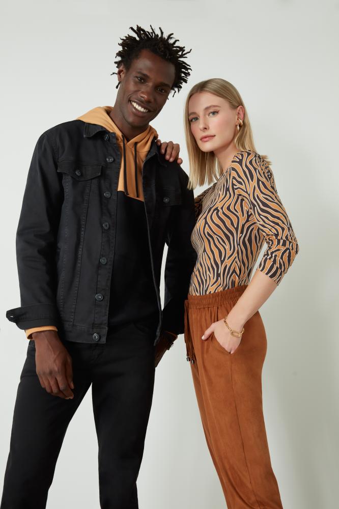 Guarda-roupa inteligente destaca cores na busca pelo bem-estar na hora de se vestir