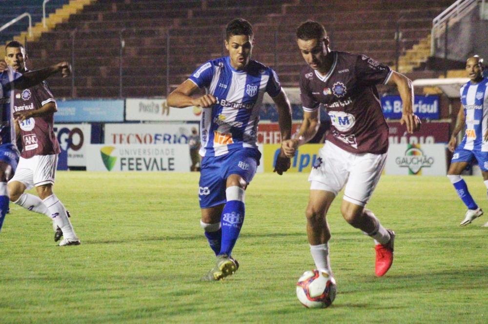 Esportivo tem mais uma fraca atuação e perde a quarta partida seguida. (Foto: Kévin Sganzerla)