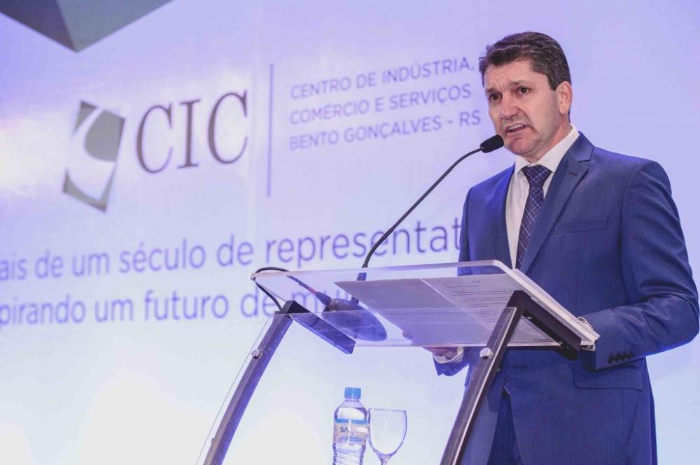 Elton Gialdi é eleito o novo presidente do CICs Serra