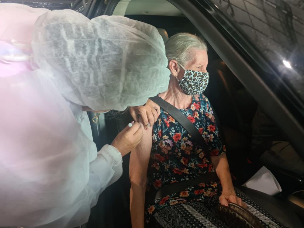 Idosos a partir dos 68 anos serão vacinados neste sábado, 27, em Bento Gonçalves