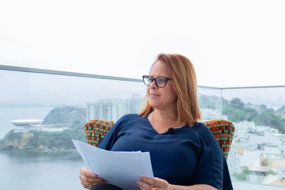 Síndrome do Pensamento Acelerado, por Andréa Ladislau, doutora em psicanálise