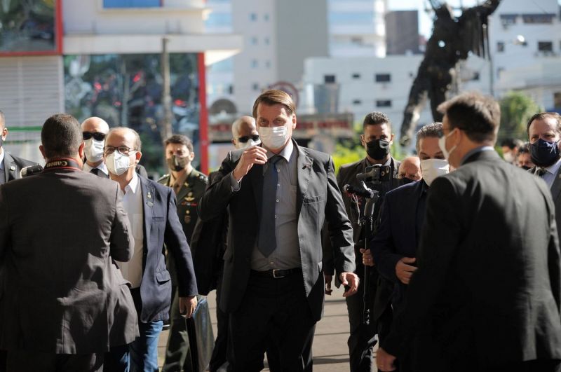 'Não vai ter lockdown nacional', afirma Bolsonaro em Chapecó