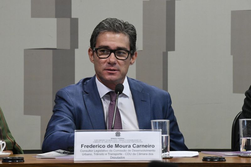 'Live JR' discute hoje mudanças no Código de Trânsito Brasileiro