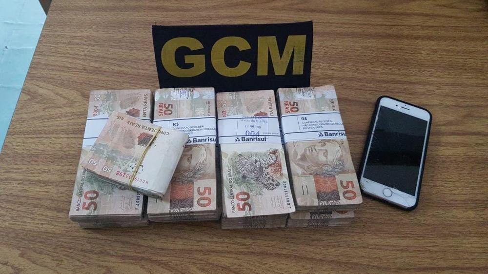 Foram R$ 43 mil recuperados pelos guardas civis municipais 