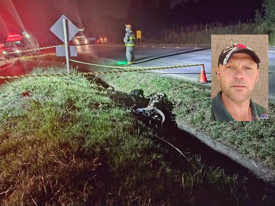 Homem morre em acidente entre moto e caminhão na BR 470