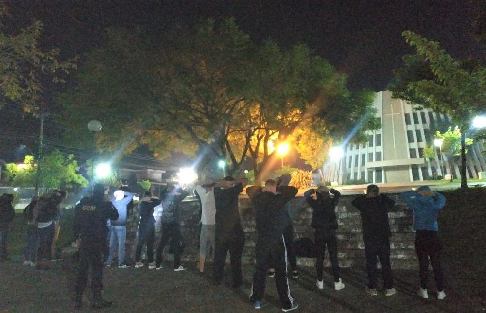 Fiscalização flagra aglomerações nas ruas de Bento Gonçalves