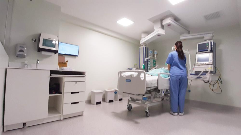 Após 60 dias, Hospital Tacchini volta a trabalhar com sua capacidade normal na UTI