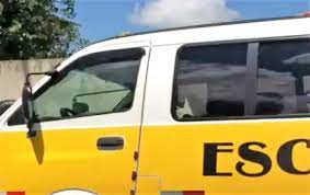 Menina de 2 anos é esquecida dentro de van escolar em Carlos Barbosa