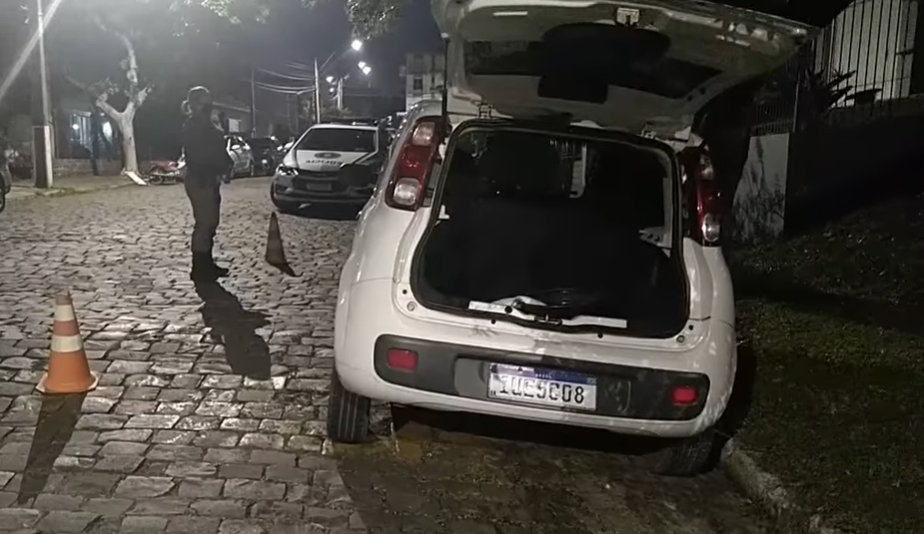 Brigada Militar prende indivíduos com explosivos na cidade de Carlos Barbosa