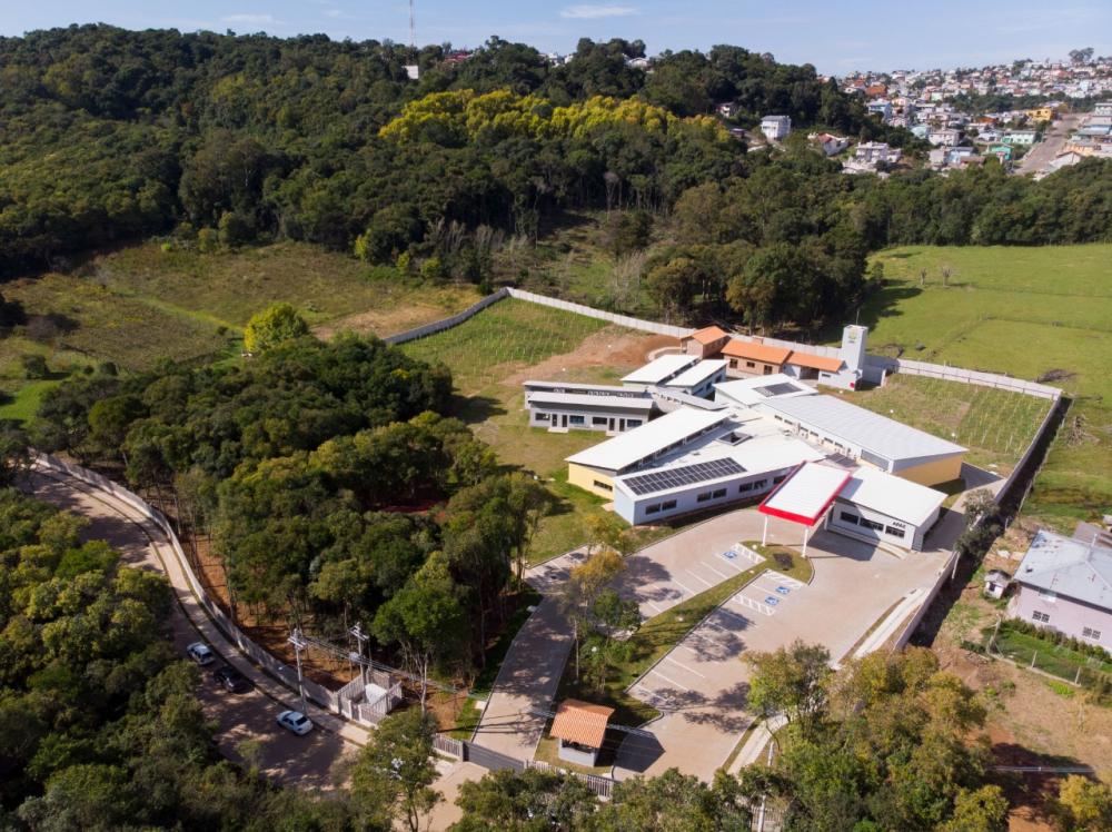 Famílias carentes reclamam de falta de transporte até a nova Apae de Bento Gonçalves