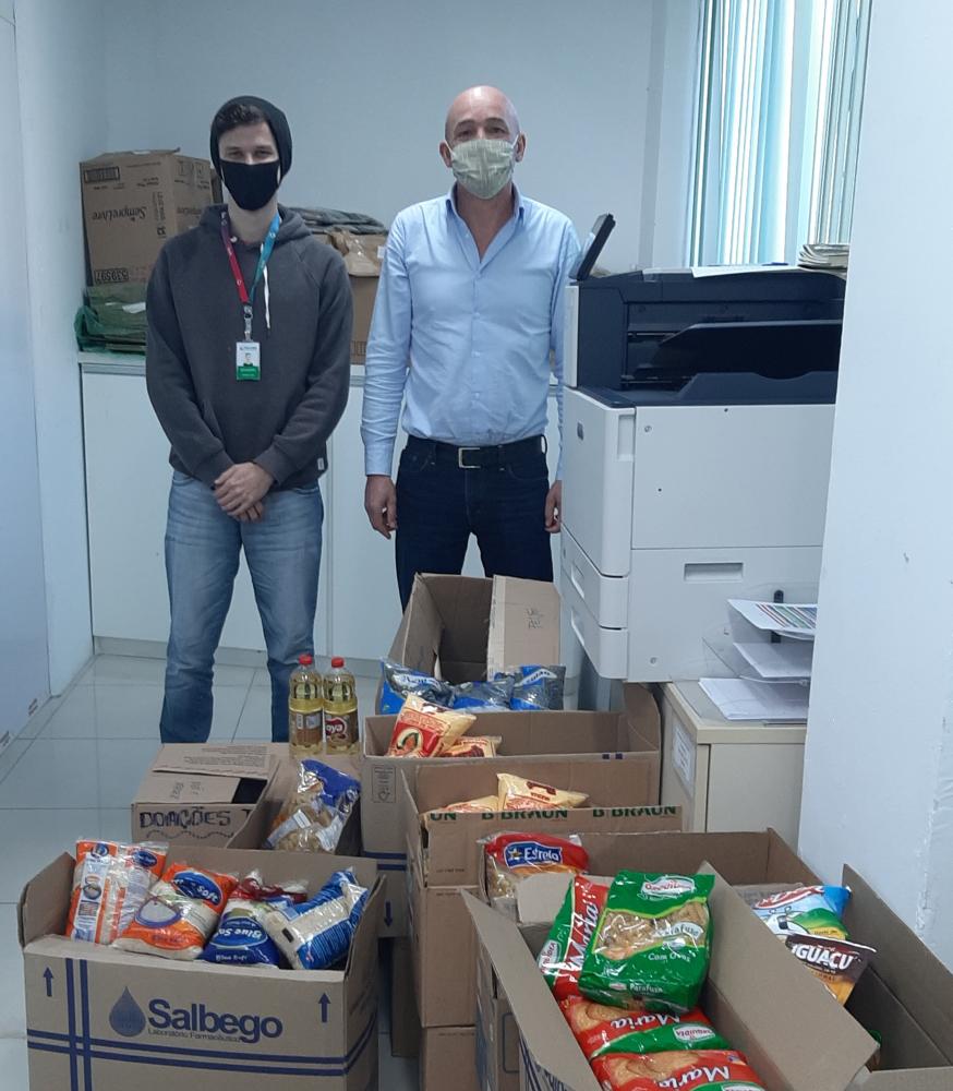 Funcionários do Tacchini doam mais de meia tonelada de alimentos ao Lar da Caridade