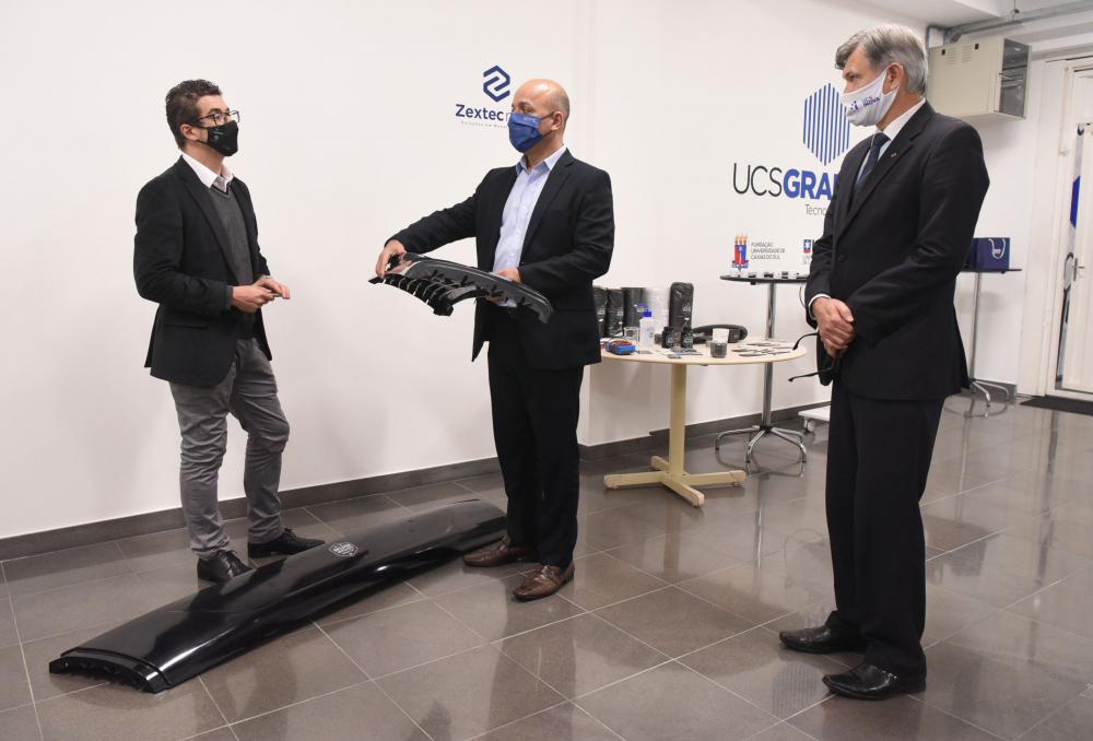 Secretário Especial do Ministério da Economia visita planta de produção de grafeno em Caxias do Sul