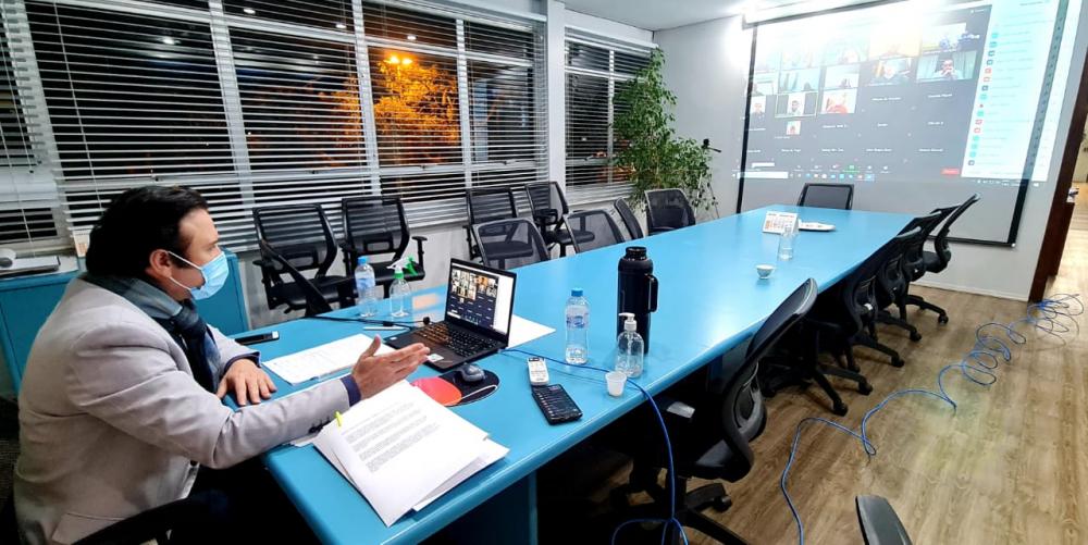 Presidente Fabiano Feltrin esteve reunido com os prefeitos na tarde desta quinta-feira 