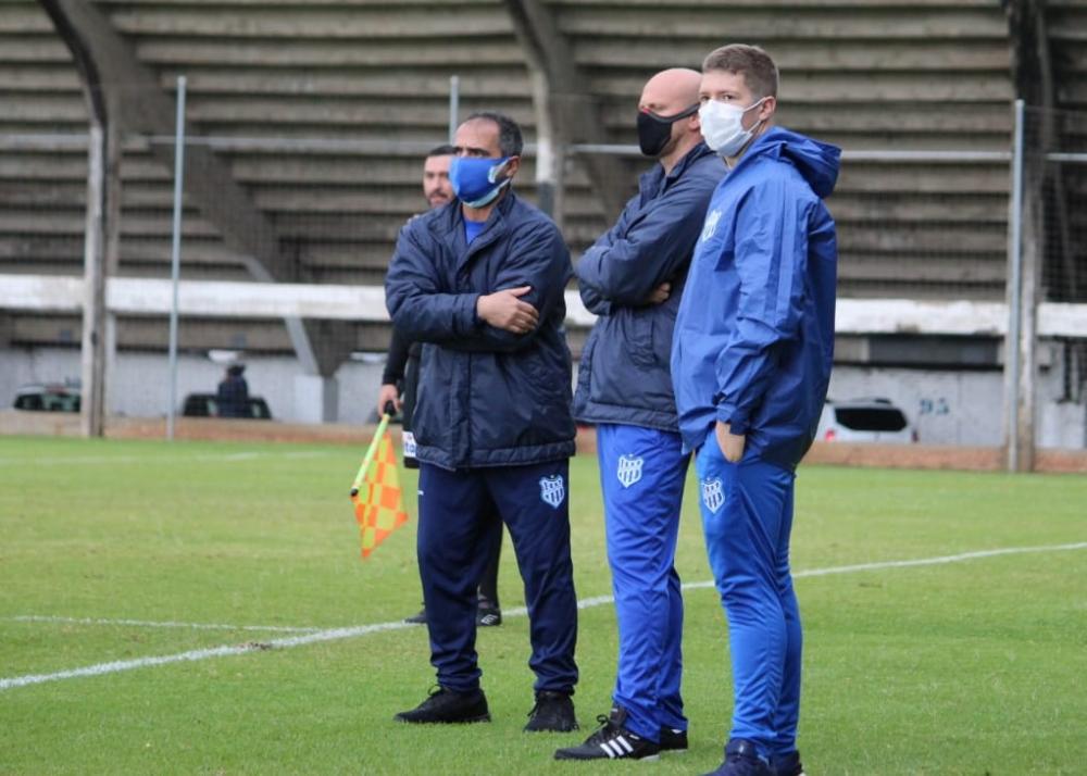 “Foi uma boa atuação da equipe diante das dificuldades”, avalia o técnico do Esportivo