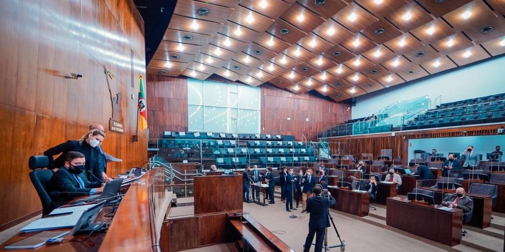 Assembleia do RS aprova projeto que estabelece o ensino domiciliar no Estado