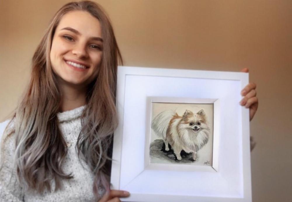 Jovem cria negócio usando o dom de desenhar e o amor pelos pets