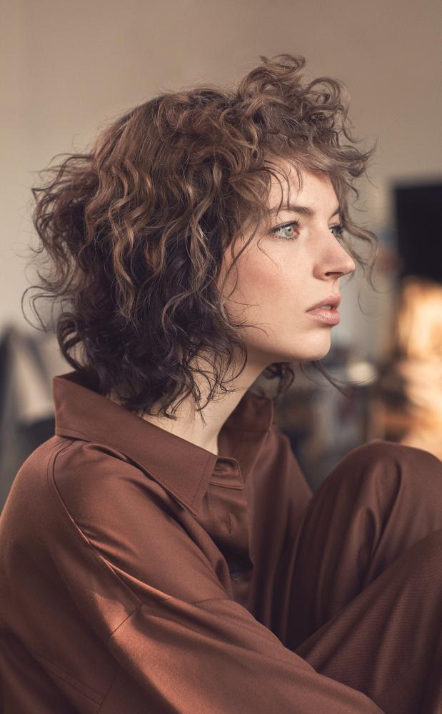 Tons naturais e marrons quentes também estão em alta