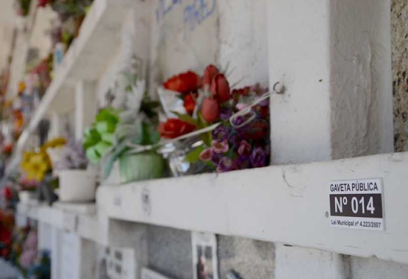 Cerca de 700 gavetas públicas devem ser desocupadas nos cemitérios de Bento