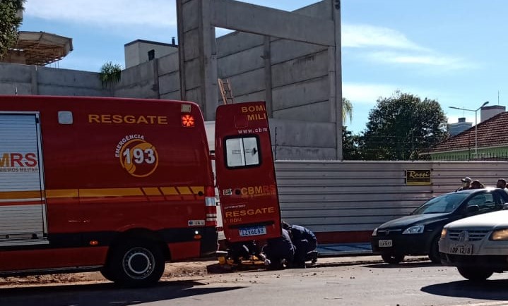 Portão de obra cai sobre mulher em Bento Gonçalves