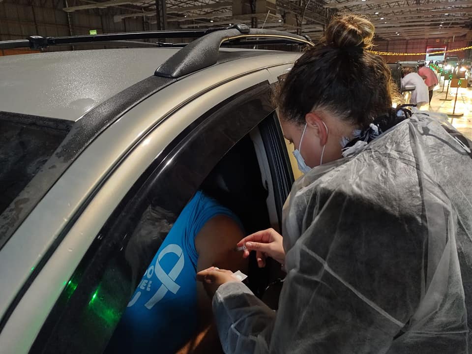 Trabalhadores da indústria começam a ser vacinados nesta segunda-feira em Bento Gonçalves