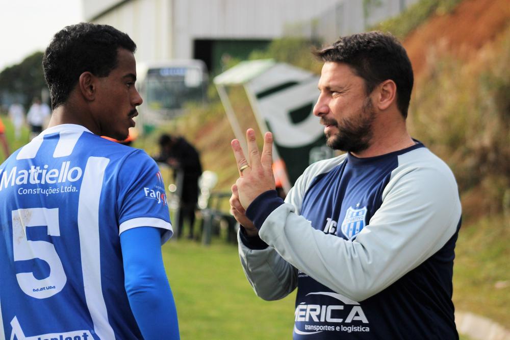 Técnico da equipe sub-20 do Esportivo Márcio Ebert é demitido pela diretoria alviazul