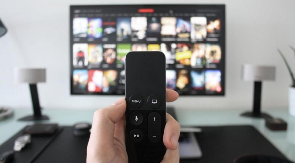 FILMES e SÉRIES DE GRAÇA na SMART TV! Análise NETMOVIES 