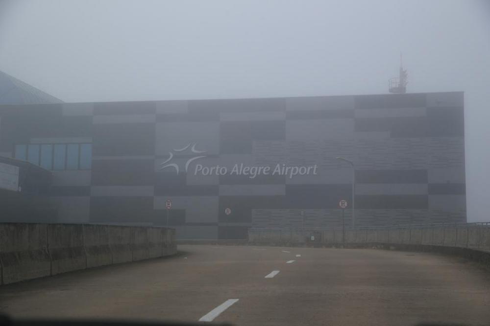 Voo do Panamá encara momentos de tensão em tentativa de pouso em Porto Alegre