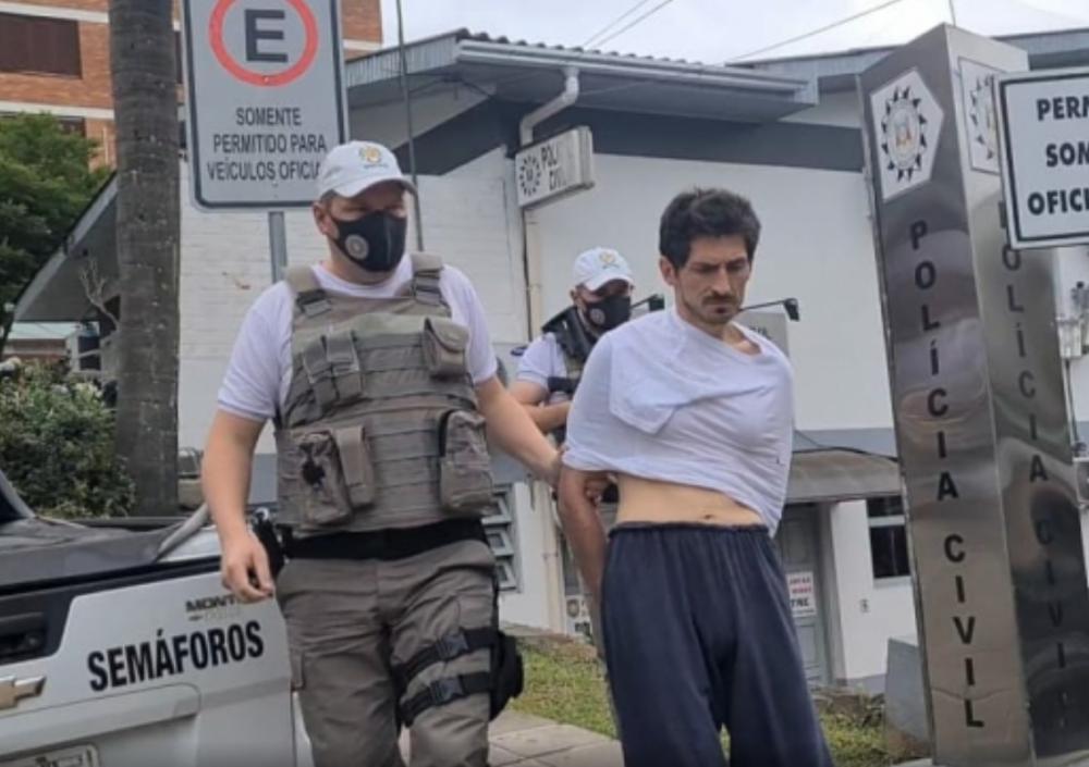 Defesa de homem que matou o próprio filho pede tratamento psiquiátrico dele junto à família