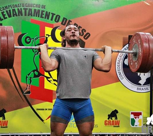 Bento-gonçalvense disputa o Campeonato Brasileiro de Levantamento de Peso