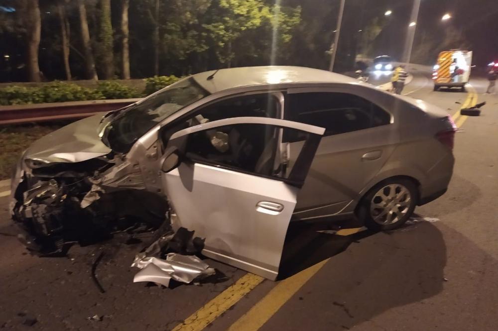 Segundo a PRF, motorista teria invadido a pista contrária e provocado o acidente. Fotos: PRF