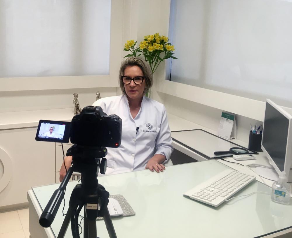 Outubro Rosa: alerta sobre cuidados com a saúde