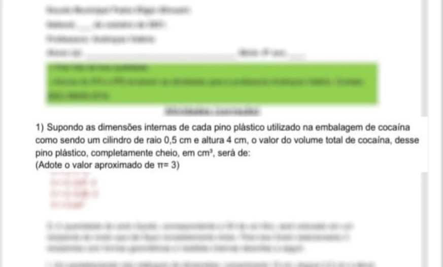 Professora de Matemática pede que alunos calculem volume de um pino de cocaína
