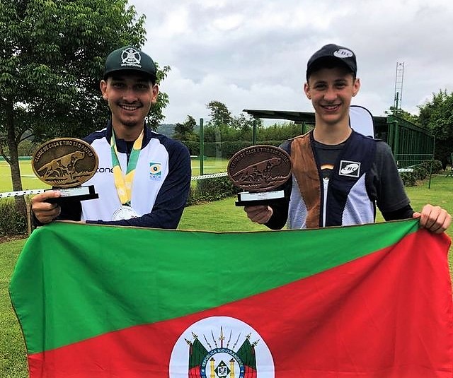 Atletas de Bento sobem ao pódio na 6ª Etapa do Brasileiro de Fossa Olímpica