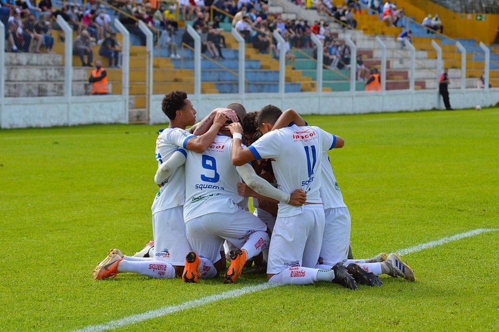 Veranópolis goleia e Brasil de Farroupilha retorna ao G4 da Divisão de Acesso