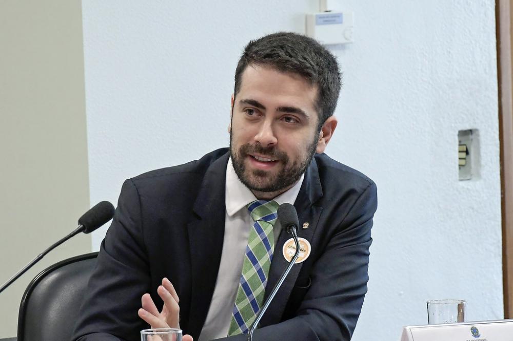 Procurador Filipe Andrios Brasil Siviero alerta que a medida contraria a Constituição Federal e constitui uma “restrição indevida sobre direito de ir e vir dos cidadãos gaúchos