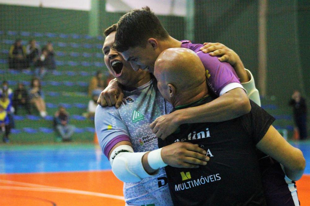 BGF vence o União Independente e está a um empate da final da Série Ouro