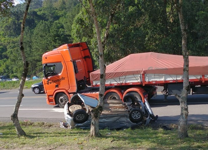 Duas mulheres ficam feridas em acidente na RSC 453 entre Bento e Farroupilha