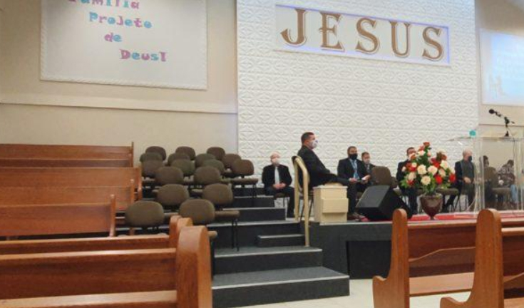 Homem é executado a tiros dentro de igreja em Caxias do Sul