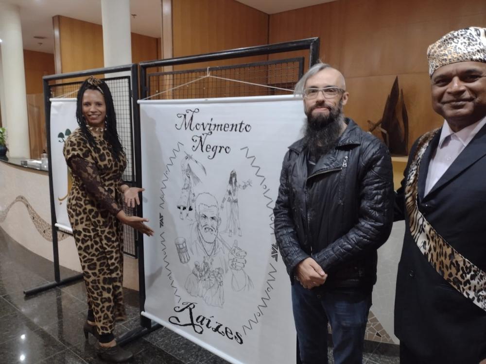 Movimento Negro Raízes apresenta sua nova logomarca