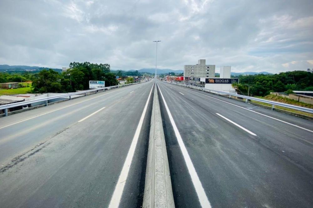 A duplicação da BR 470 mais uma vez entra em pauta.