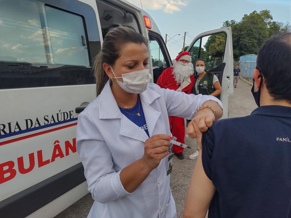 Caravana da Vacinação contra a Covid-19 já imunizou 484 pessoas em Bento Gonçalves