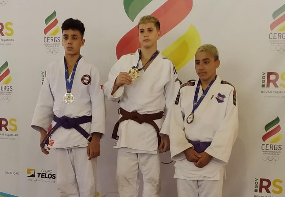 Bruno Ruffoni (no meio) conquistou o lugar mais alto do pódio / Foto: Divulgação 