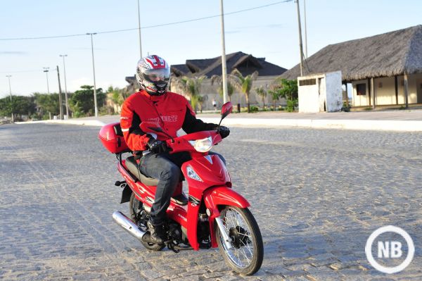 Pilotar motos de 50 cilindradas agora exige habilitação