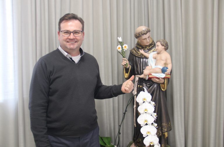 Paróquia Santo Antônio de Bento Gonçalves celebra Missa de envio do padre Ricardo Fontana