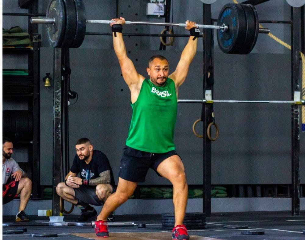 Bento tem primeira escola de levantamento de peso olímpico do Estado