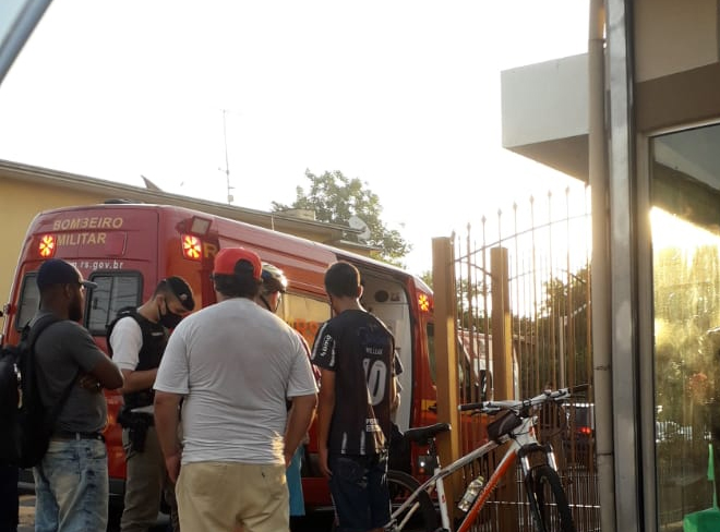 Homem é esfaqueado em tentativa de assalto em Bento Gonçalves